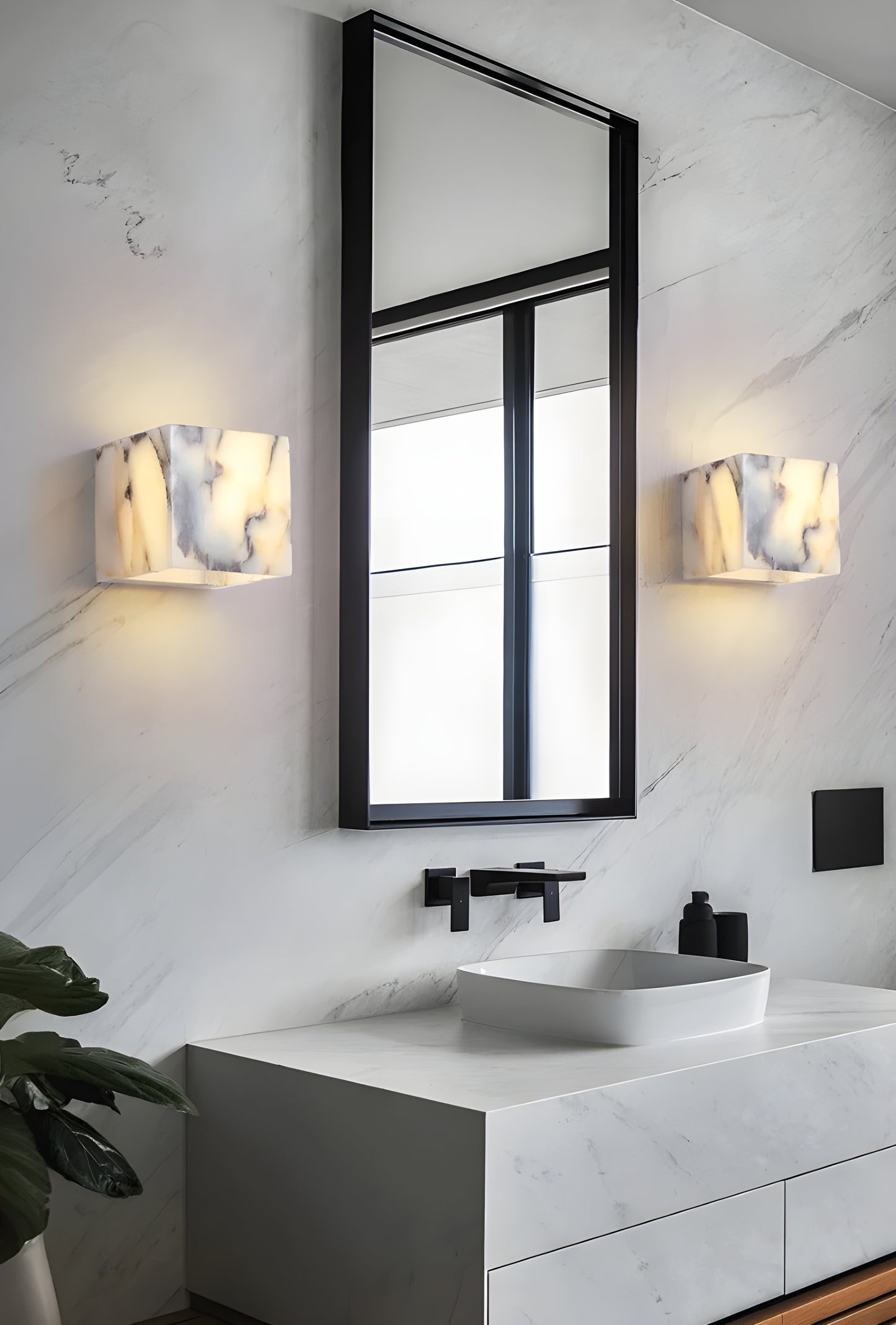 Luxury Marble-Style Wall Sconce - Modefinity