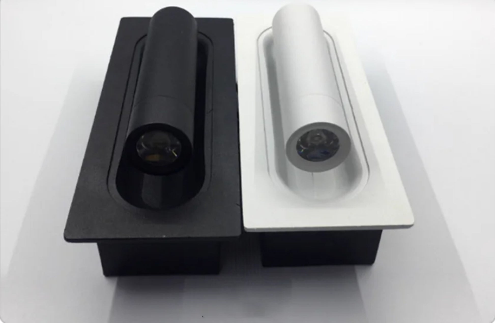 Sleek Adjustable LED Wall Reading Light – Modern Foldable Spotlight - Modefinity