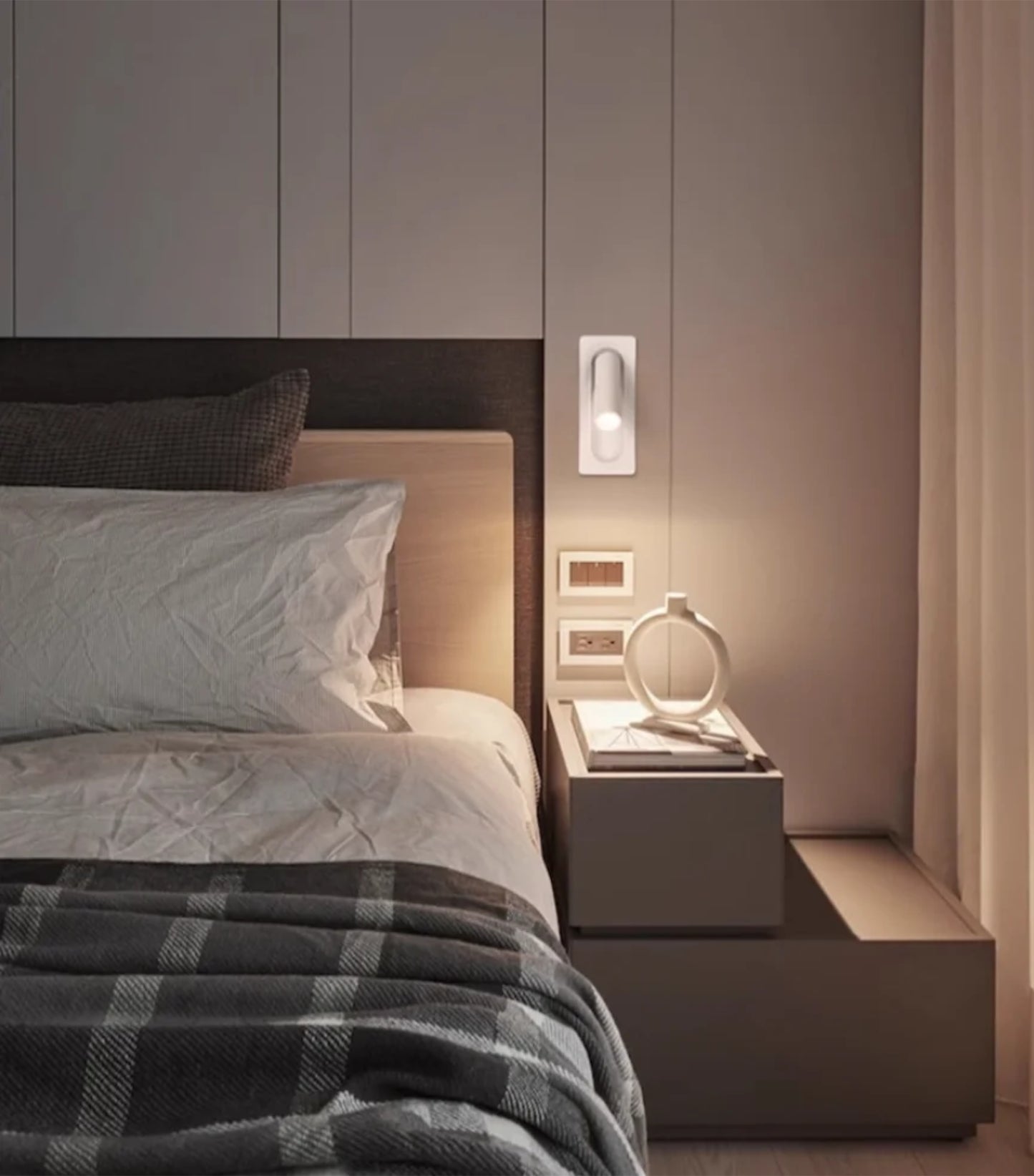 Sleek Adjustable LED Wall Reading Light – Modern Foldable Spotlight - Modefinity