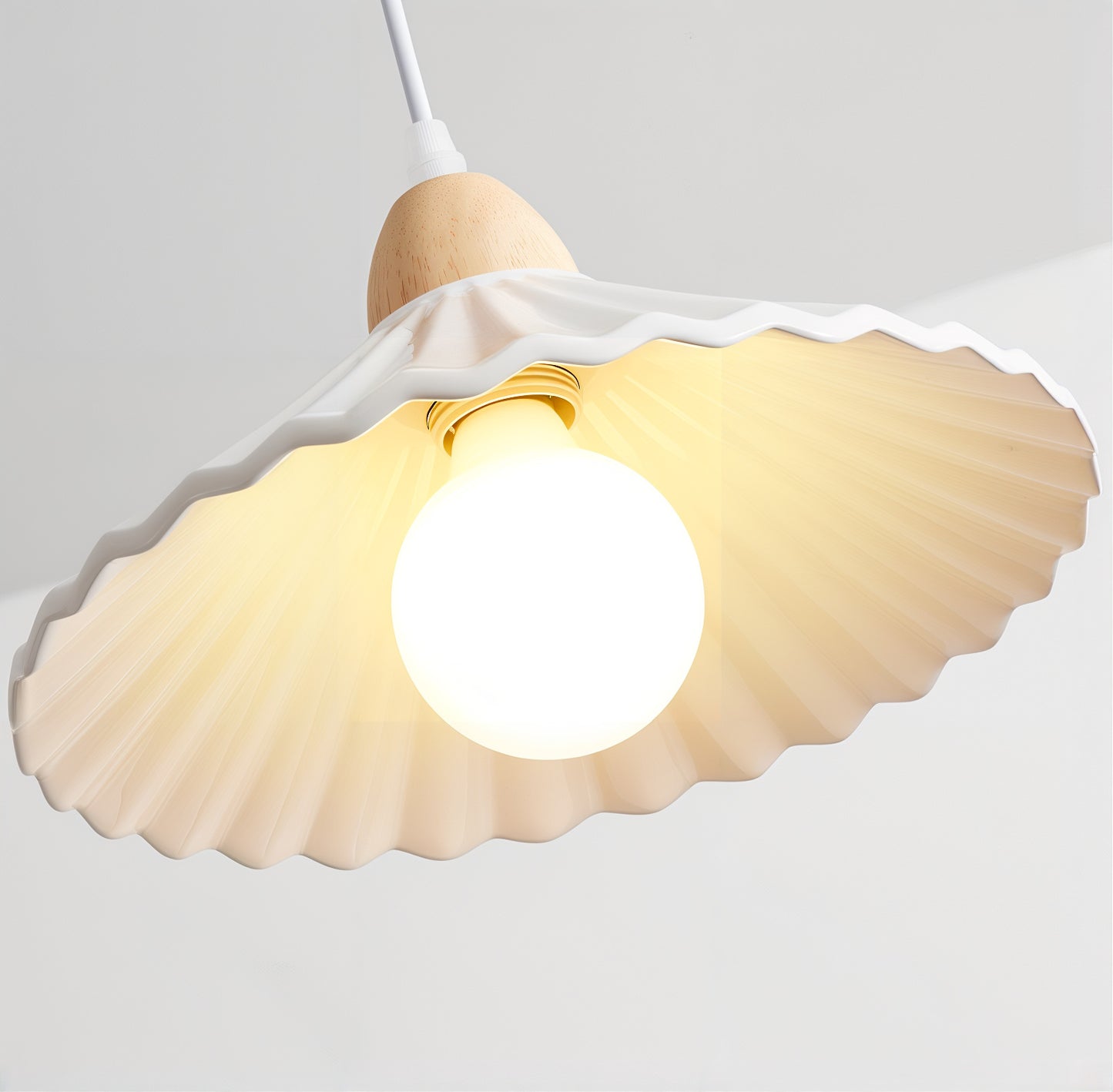 Scalloped Edge Pendant Light - Contemporary Charm - Modefinity