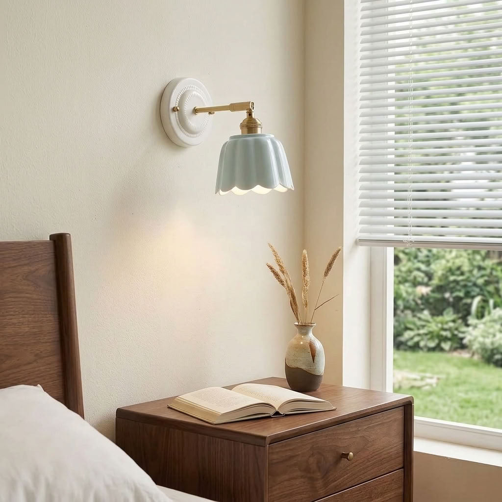 Scalloped Ceramic Wall Sconce – Vintage Fluted Wall Light