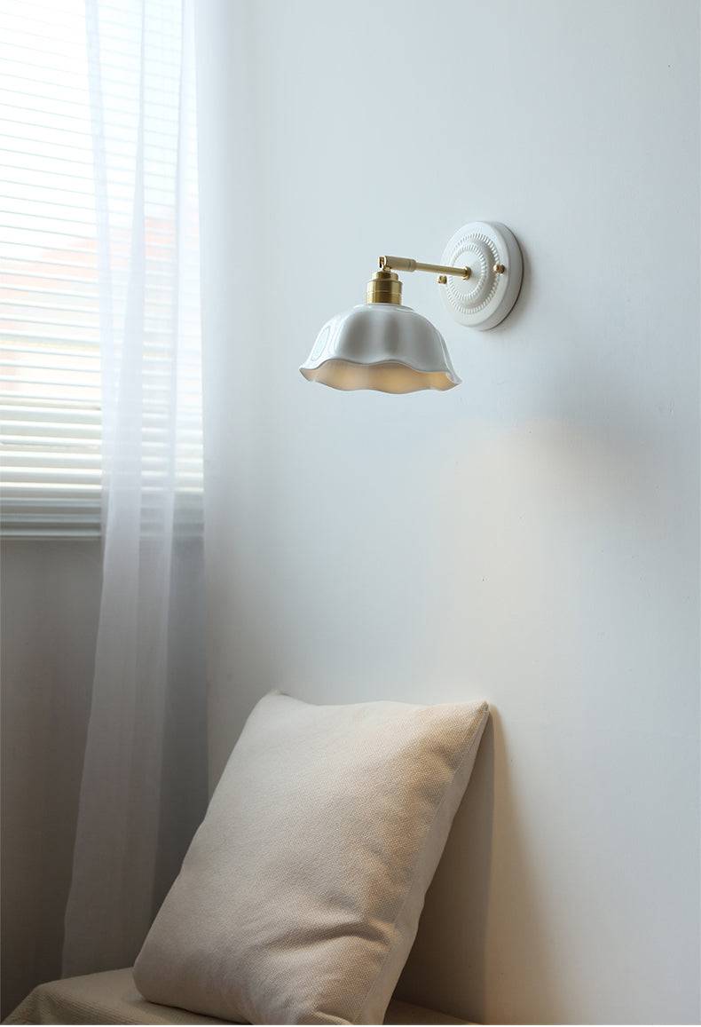 Flower Shape Ceramic Wall Sconce - 108CWP - Modefinity