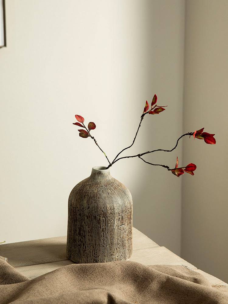 Japandi Dark Ceramic Vases - Modefinity