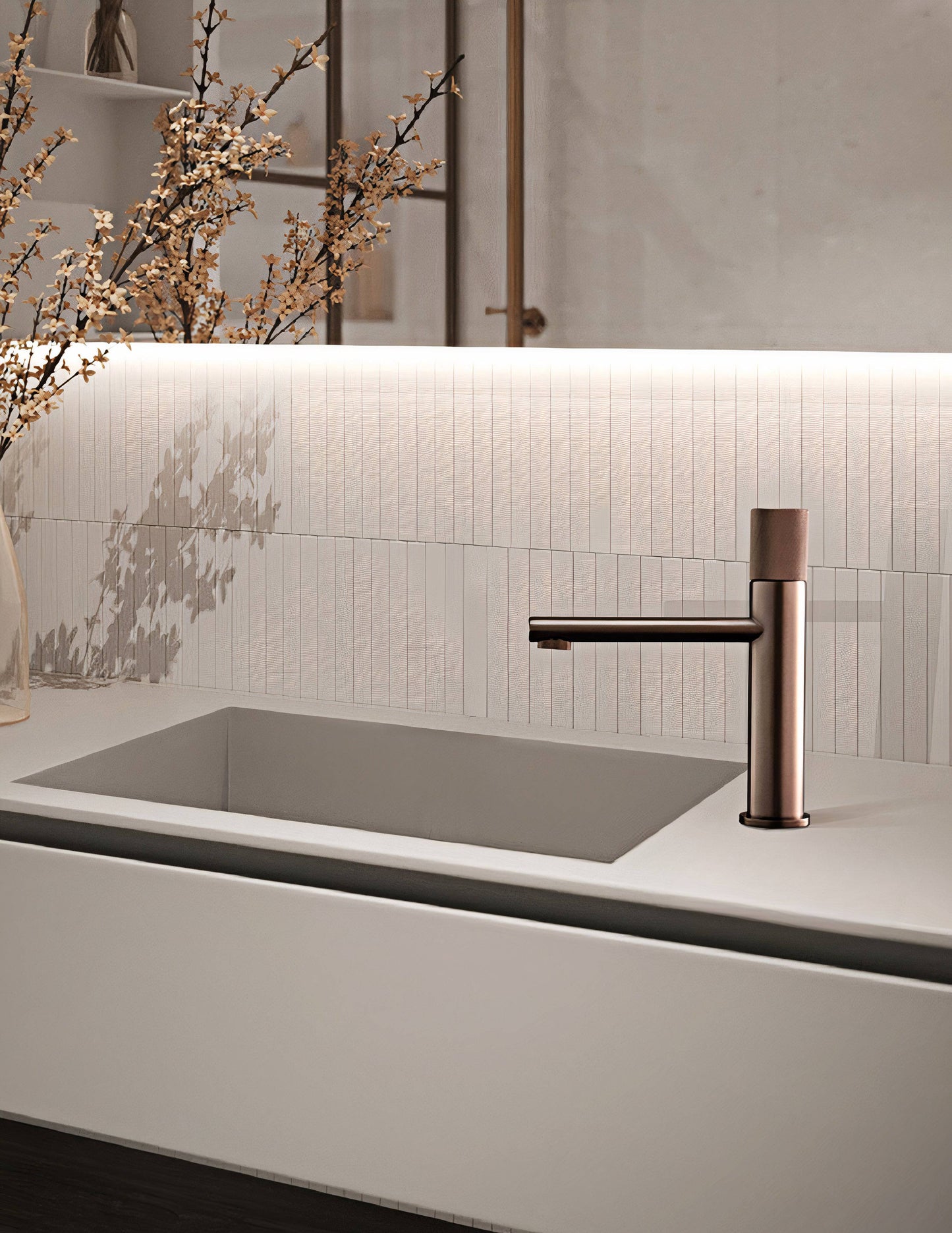 Modern Minimalist Faucet - Sleek Elegance in Two Sizes - Modefinity