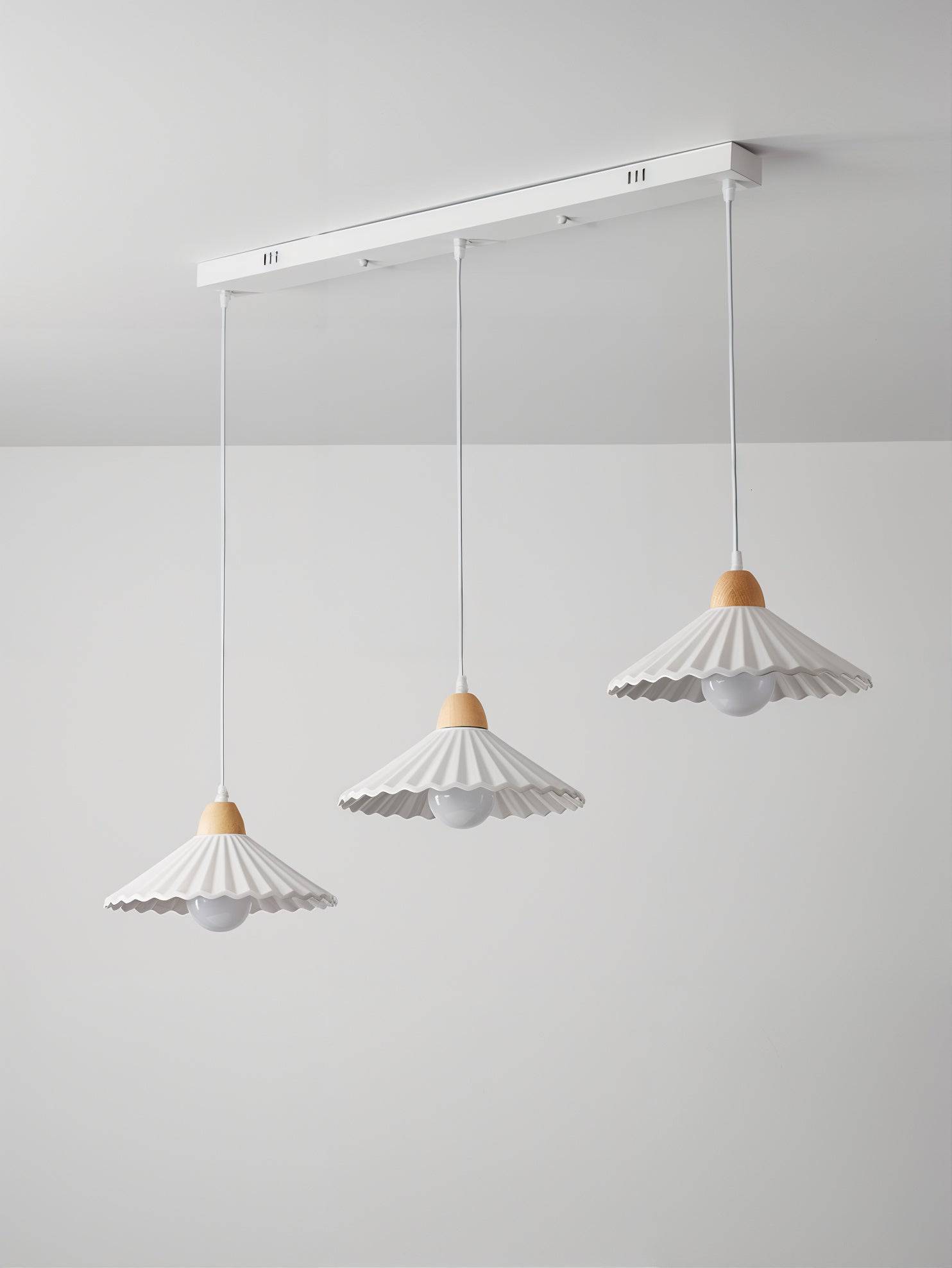 Scalloped Edge Pendant Light - Contemporary Charm - Modefinity