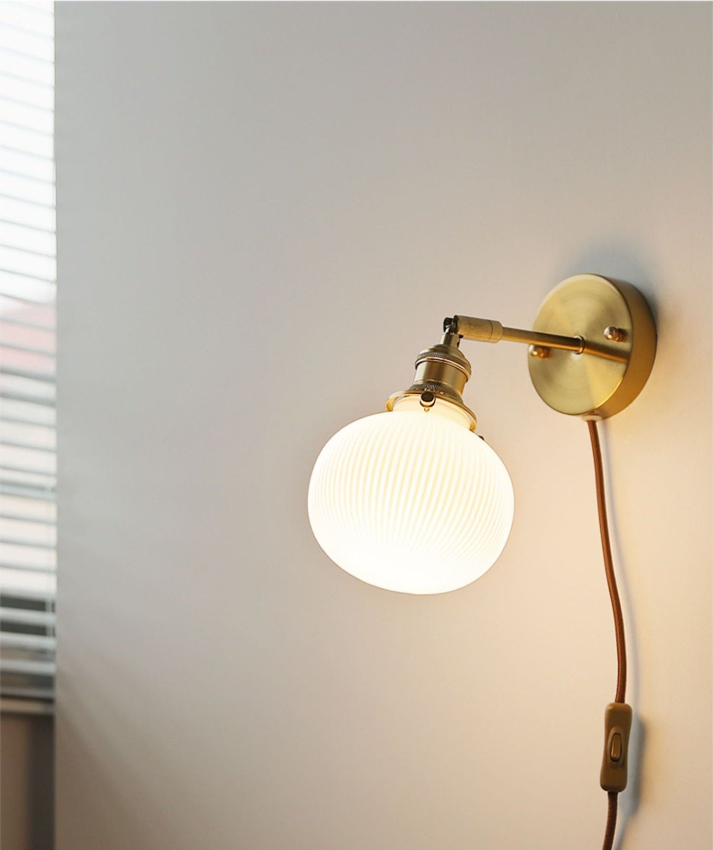 Globe Oval Plug In Wall Sconce Light - 224GBWL - Modefinity