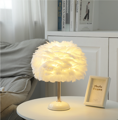 Feather Table Lamp - Modefinity